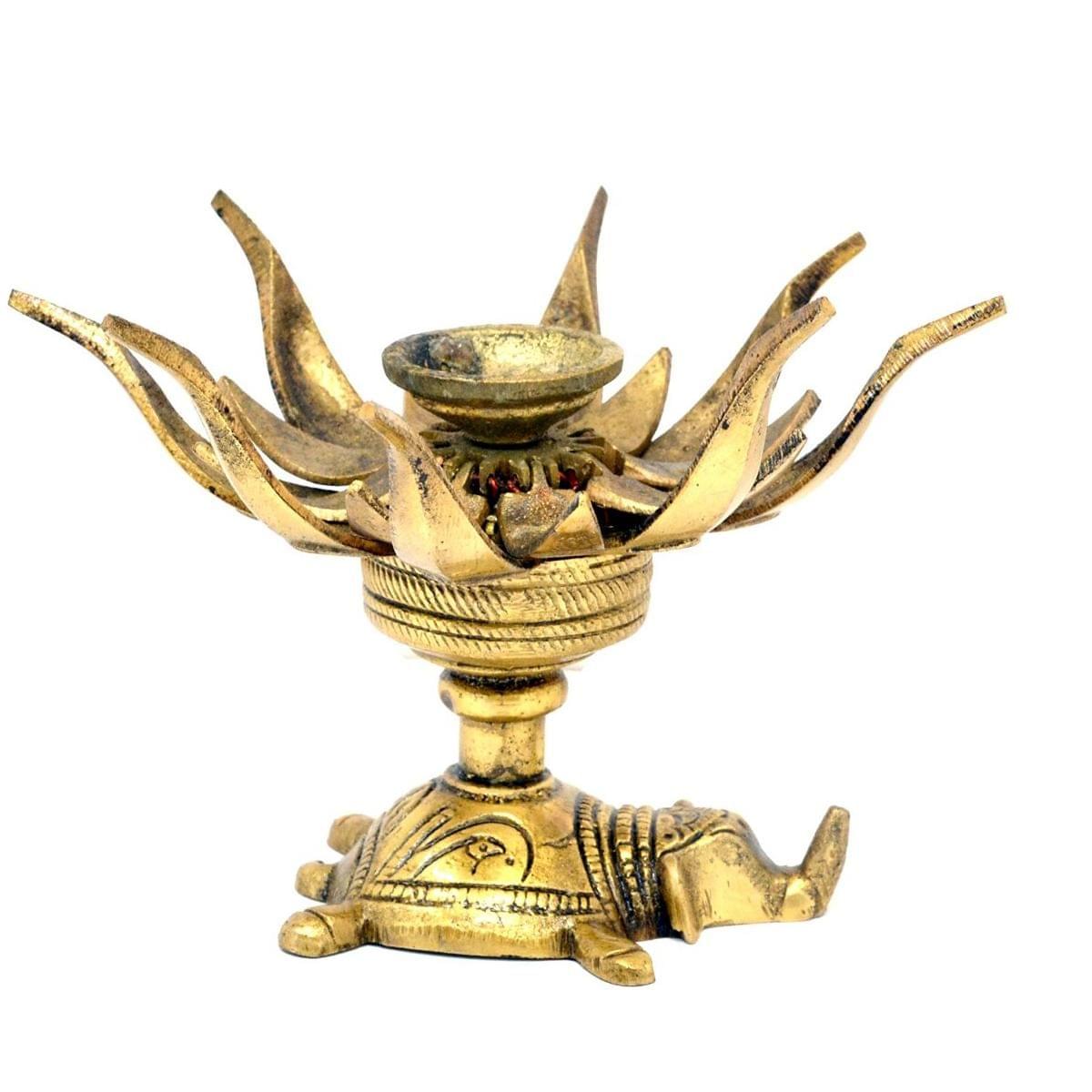 Brass Curved Metal Candle holder On Elephant — 4.5"