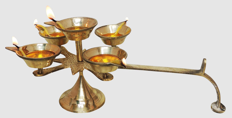 Brass Table Decor Star Deepak, Oil Lamp — 4.6"