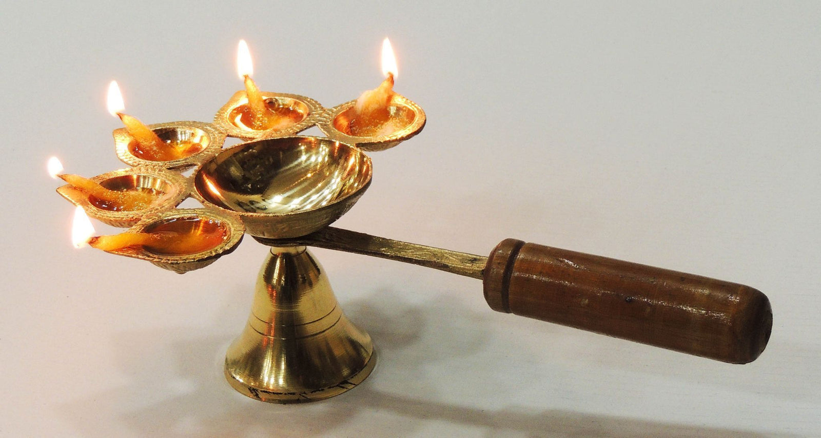 Brass Lakdhi Panch Arti No. 4 — 2.9"