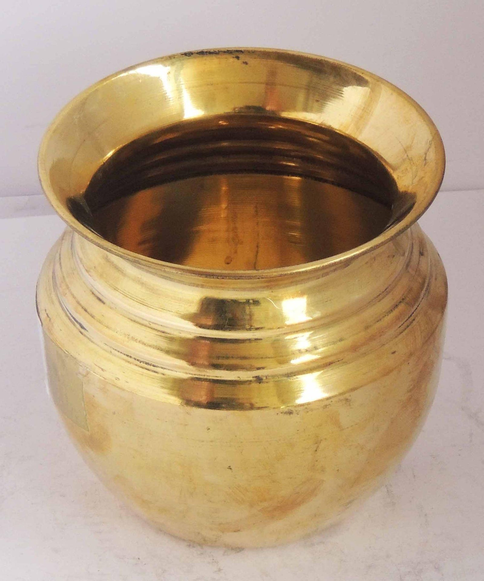 Brass Handi Lota No. 8 730 ML — 4.5"