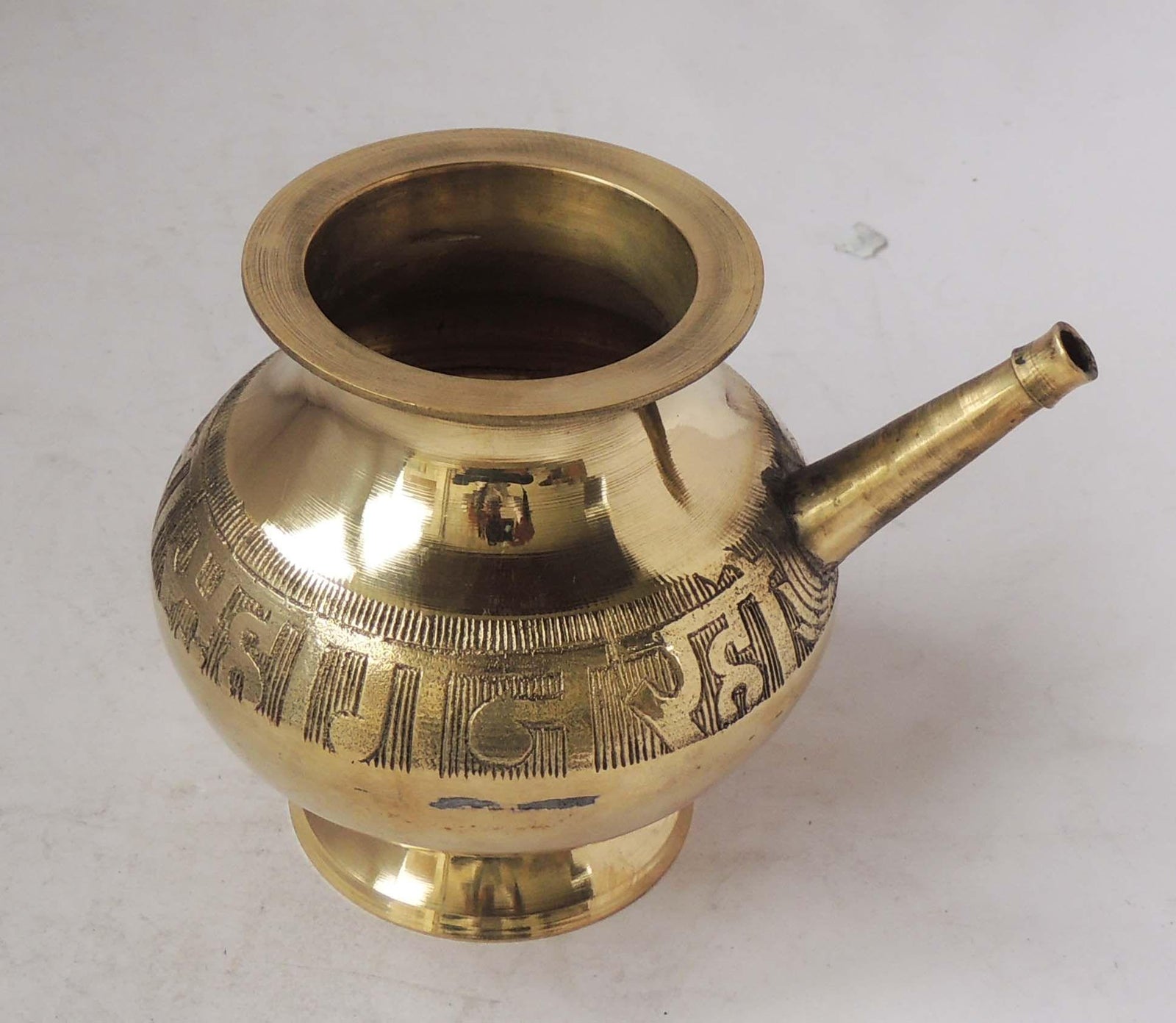 Brass Karwa Polish 22 780 ML — 5.5"