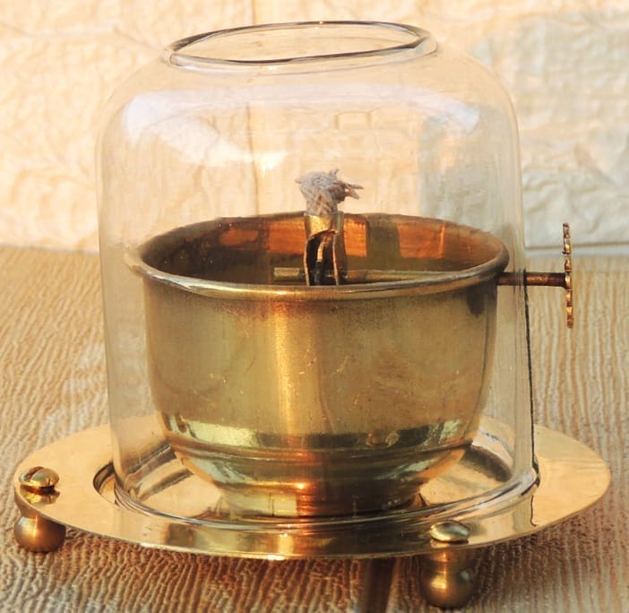 Brass Table Decor Adjustale Wick Oil Lamp Deepak , 300 ML — 5.5"