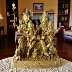 Brass Showpiece Shiv Parivaar Colour Idol Statue