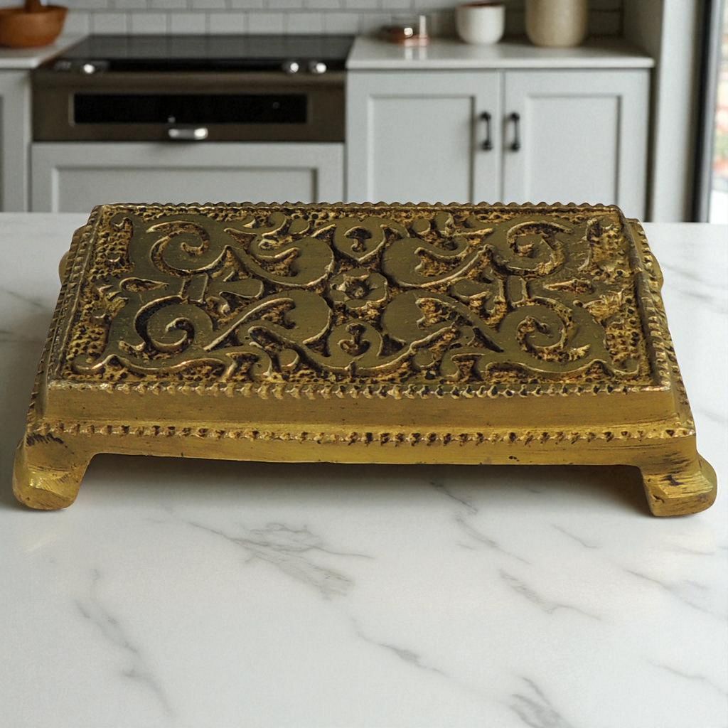 Brass Showpiece Chowki God Idol Statue - brass material