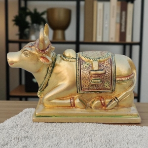Brass Showpiece Nandi Idol Statue - decorative brass statue