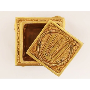 Brass Showpiece Chowki For God Idol Statue 4.7x4.7x2.2 Inch Set